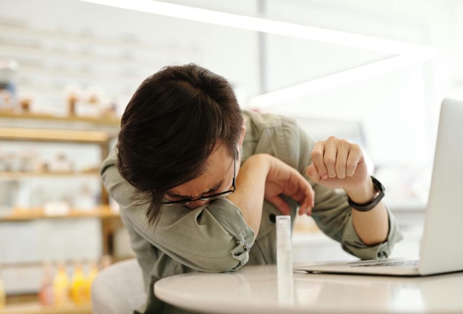 is bronchitis contagious